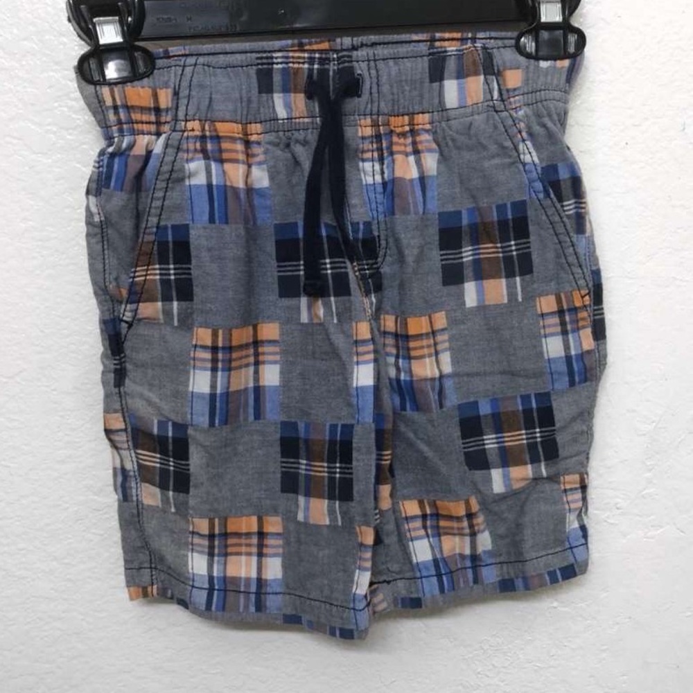 Pull up shorts -size 6